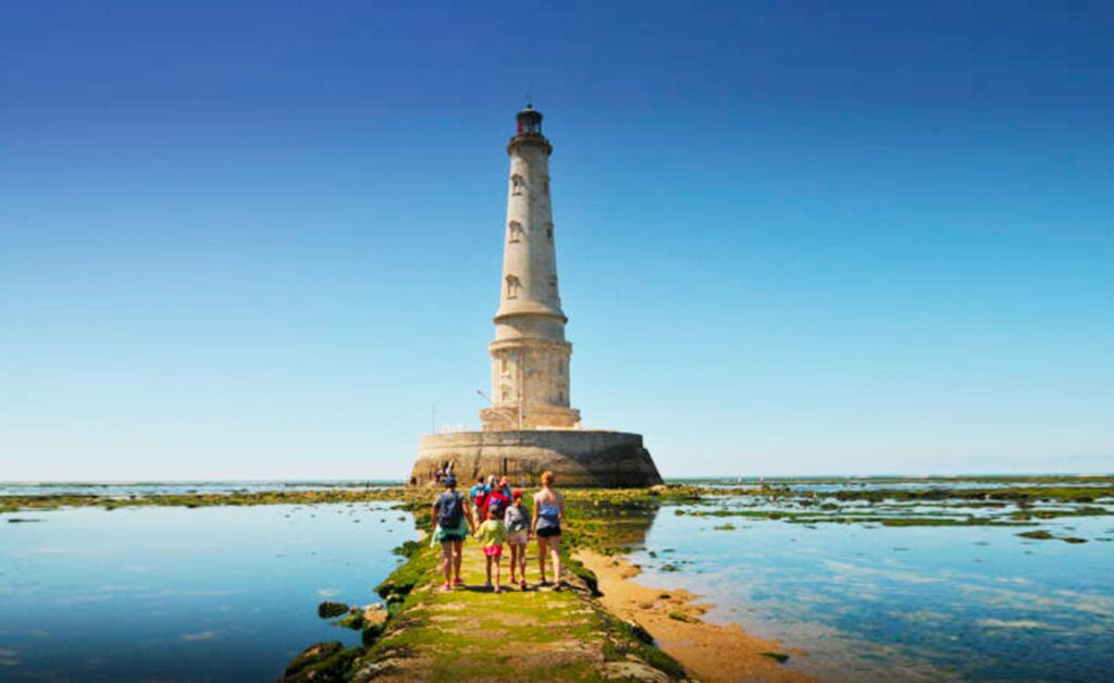 Campin municipal Le Gurp dans le Médoc à 2 minutes de la mer