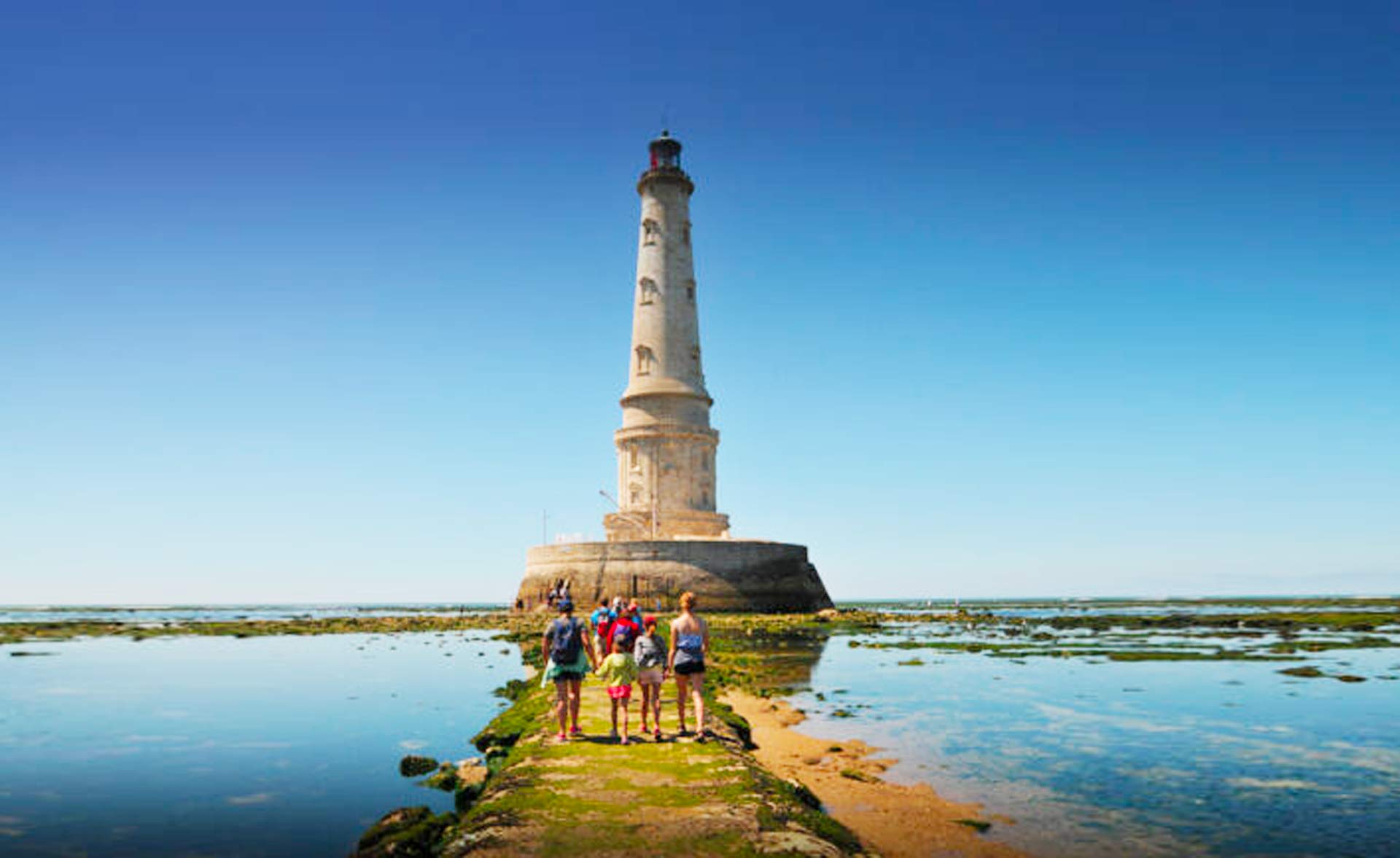 Campin municipal Le Gurp dans le Médoc à 2 minutes de la mer